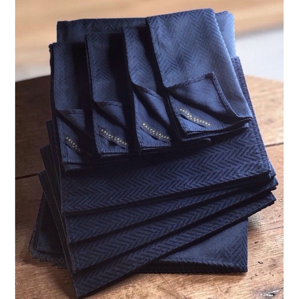 Ralph Lauren Set ,Table Cloth, 4 Place Mats, 4 Napkin Navy Blue